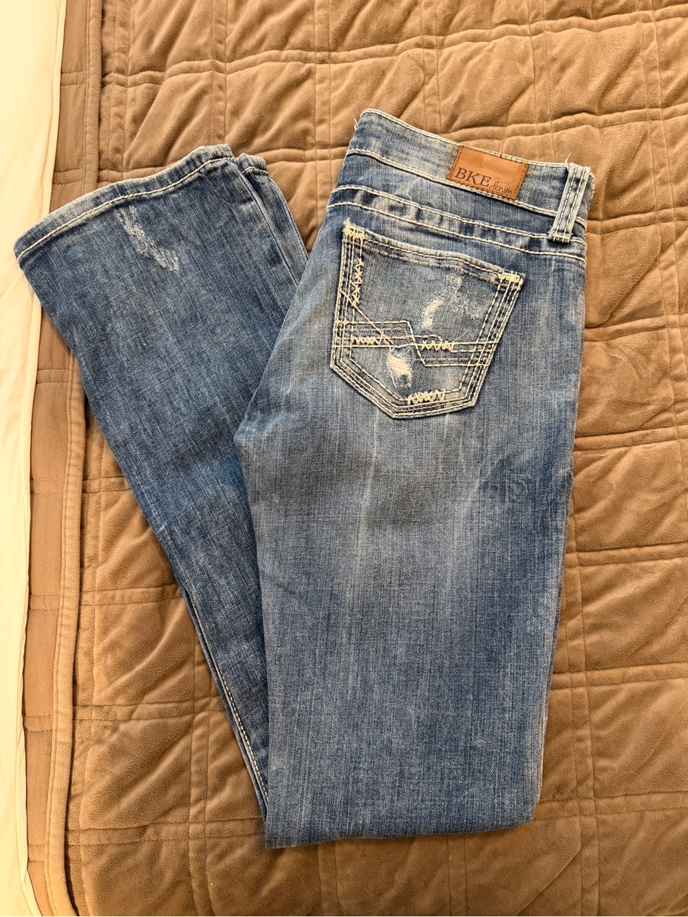BKE Stella Slim Boot 27L, Low Rise Light Wash Jeans